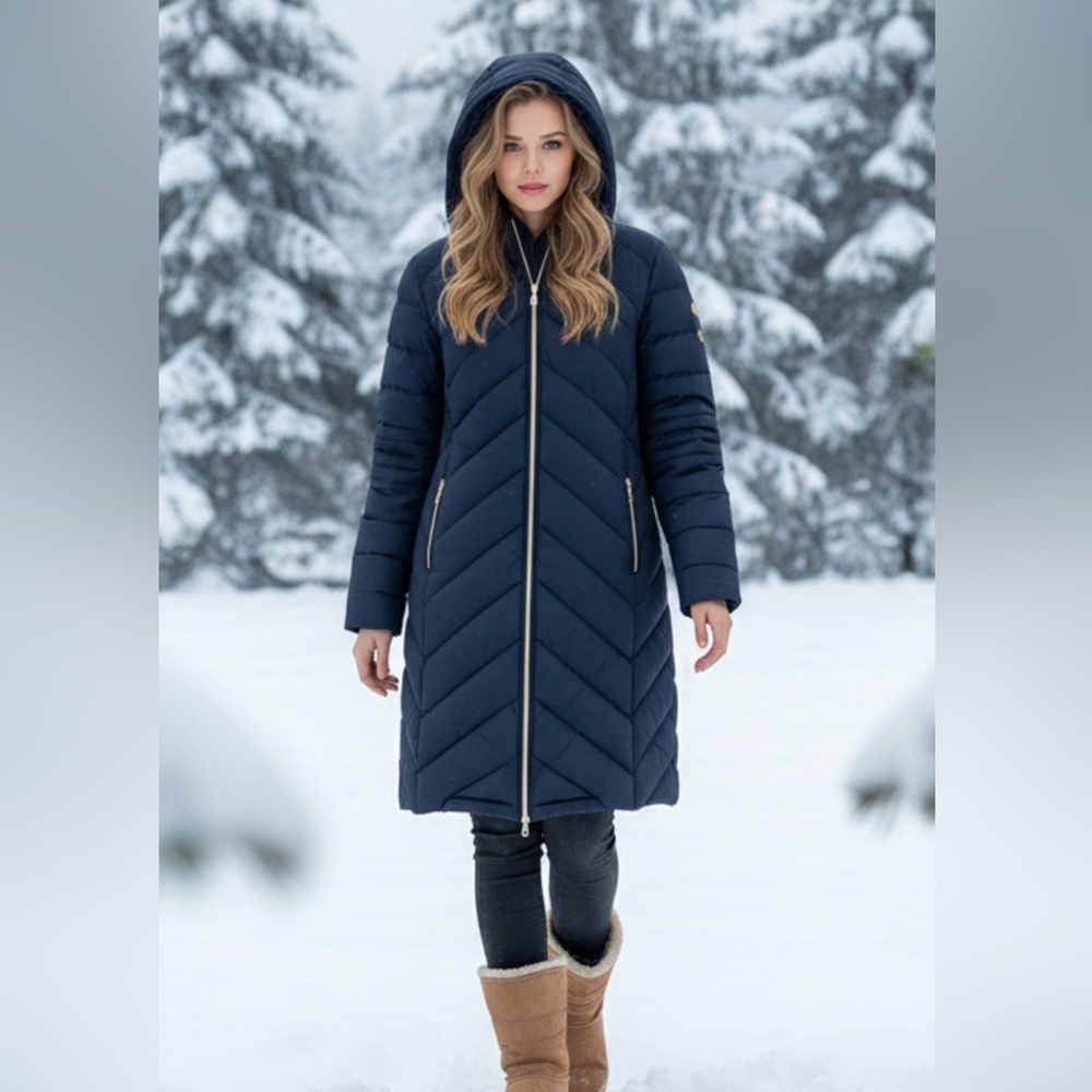Women's Ultra Light Weight Down Fill Navy Hooded Puffer Coat